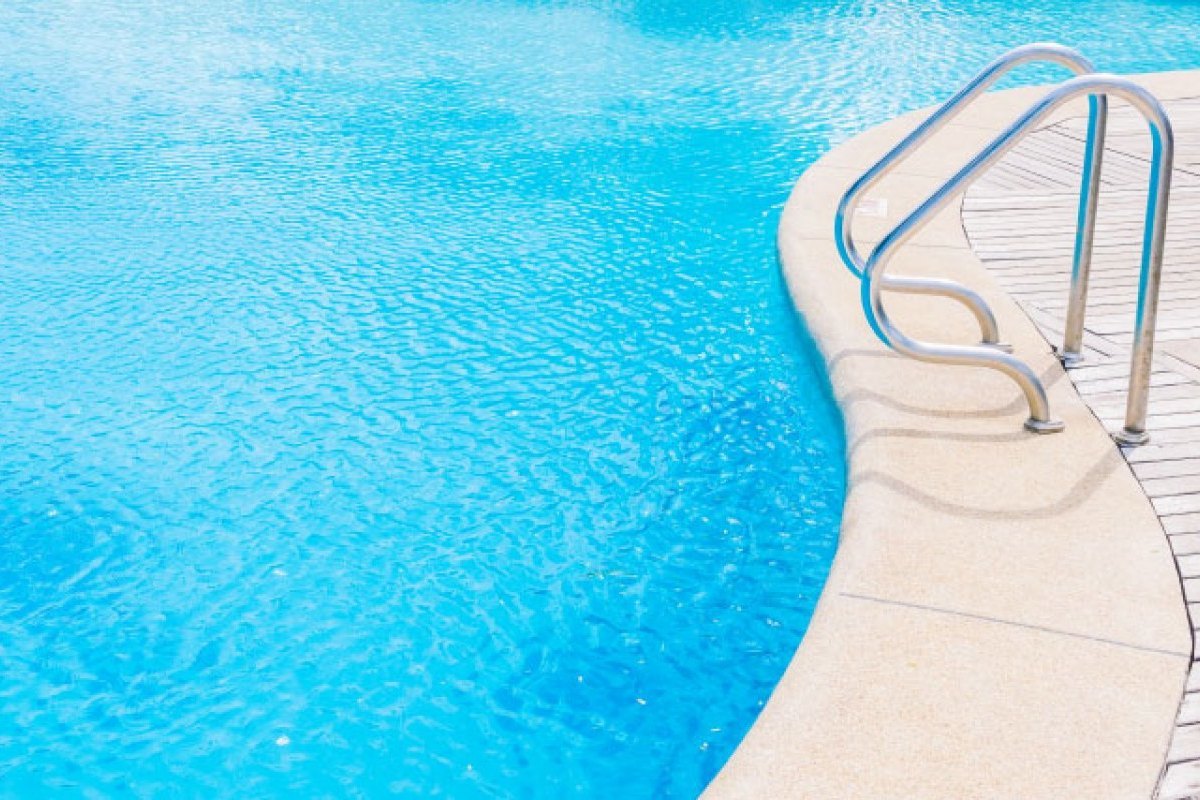 limpeza-piscina-gds-imobiliaria-gomes-da-silva-braga-1