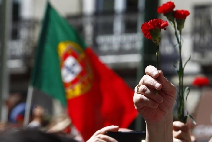 Imagem da notícia: - 25 de abril: dia para celebrar a liberdade em Portugal