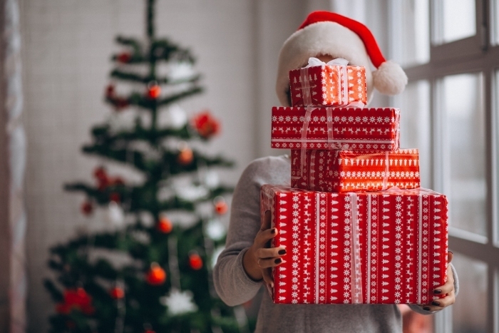 Imagem da notícia: - 7 dicas de como poupar nas prendas de Natal
