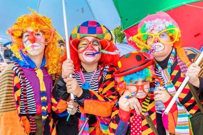 Imagem da notícia: - Tradições de Carnaval em Portugal: como se vive a folia pelo país?