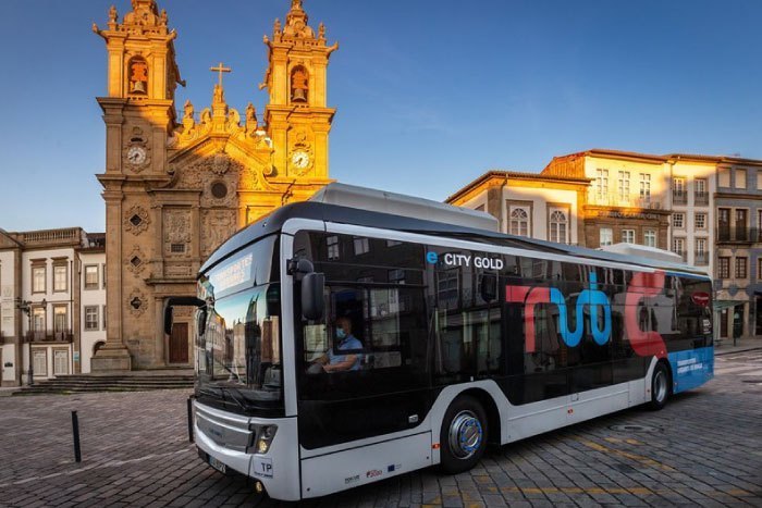 Imagem da notícia: - TUB disponibilizam "shuttles" especiais para a Braga Romana e a Rampa da Falperra