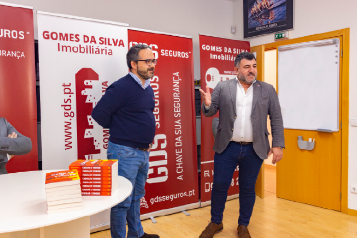 Imagem da notícia: - José Carlos Pereira e o seu livro "Chegar e Vender" na GDS Empresas