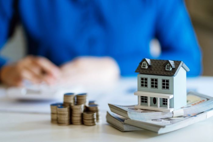 Imagem da notícia: - Euribor a 12 meses cai para muito perto dos 2%